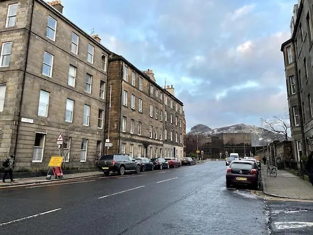 City Apartment Edinburgh